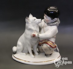 Скульптура "Якут с собакой"